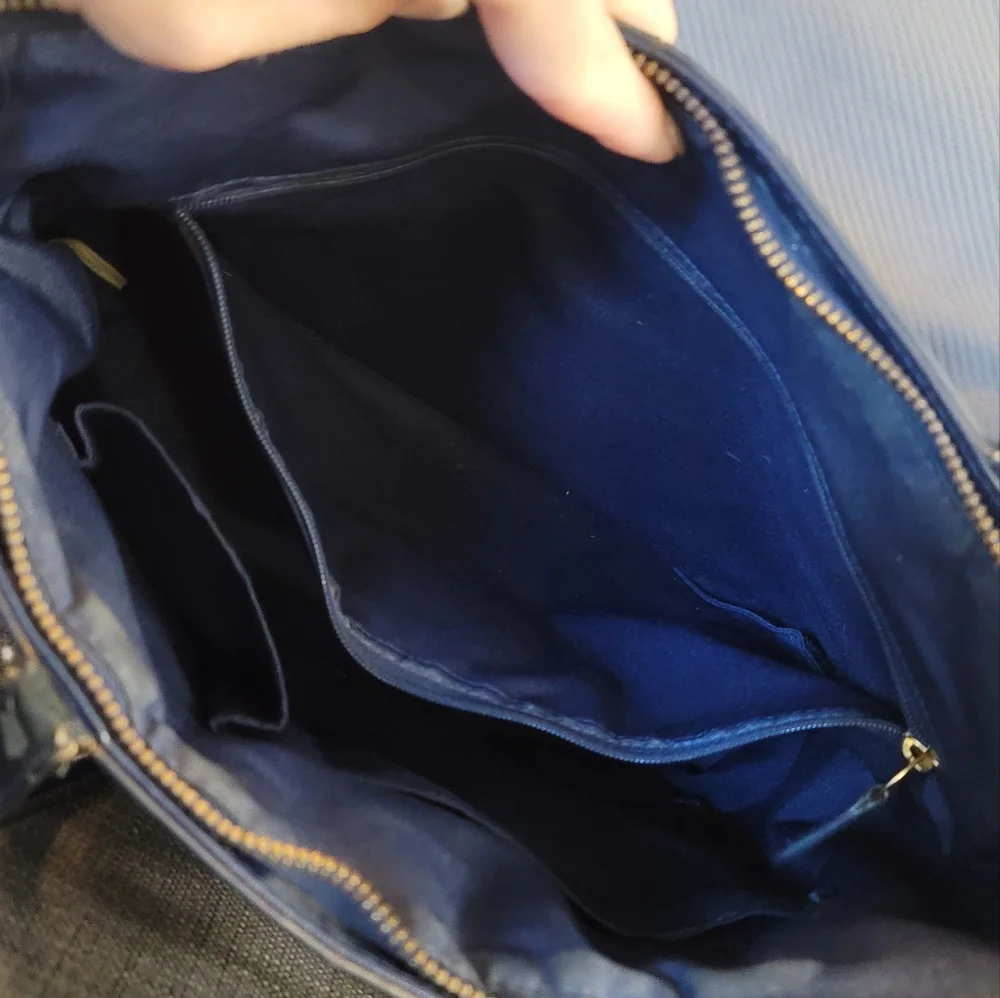 Coach Tote Purse - Picture 5 of 7